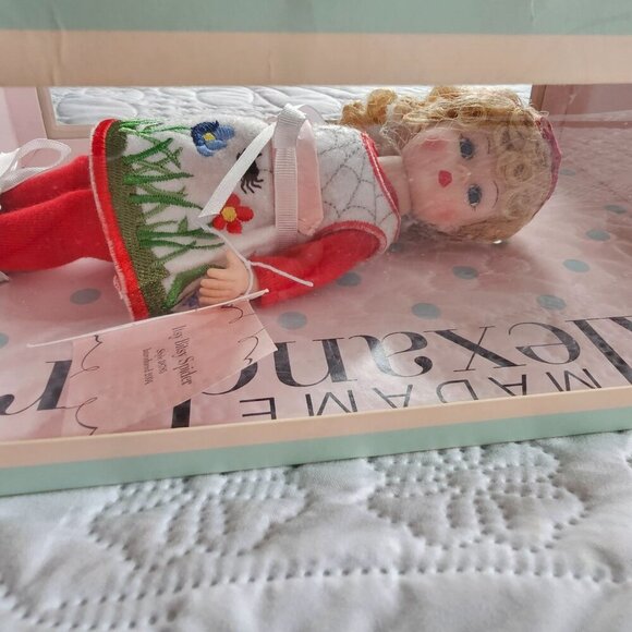 Madame Alexander Storyland Collection Itsy Bitsy Spider Doll, Blonde, New - Picture 5 of 15